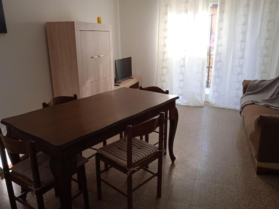 La Casa Di Lucia Appartamento Novara Esterno foto