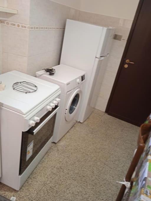 La Casa Di Lucia Appartamento Novara Esterno foto